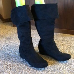 Aldo Black suede boots w/small wedge heel SZ 9 NEW